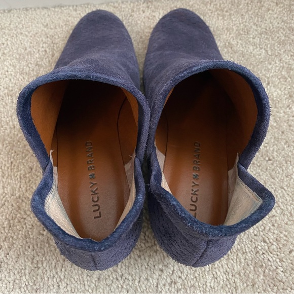Lucky Brand Size 7 Blue Suede Boots - Picture 4 of 4